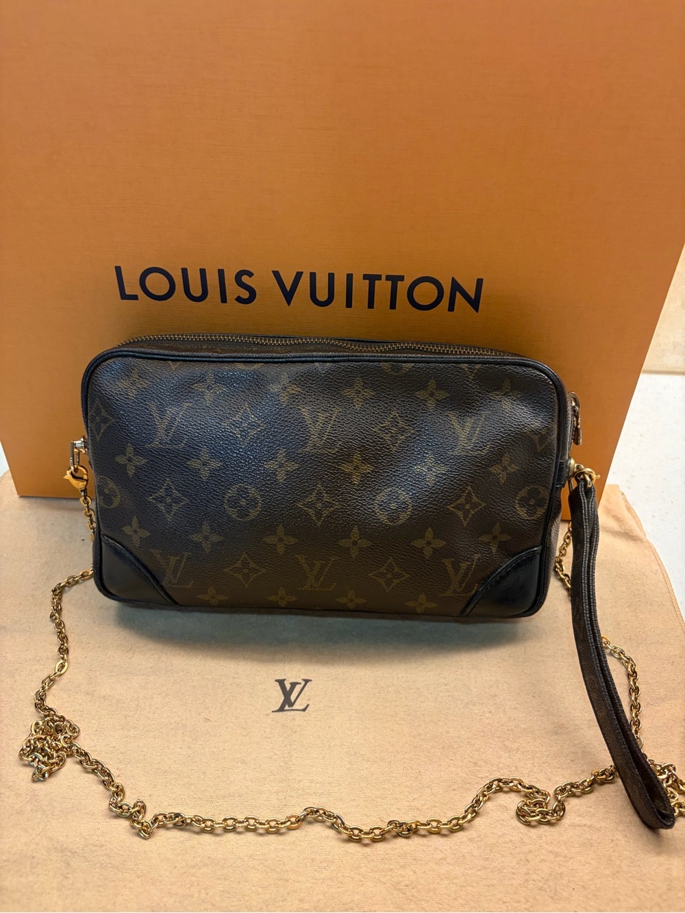 Louis Vuitton Monogram cross bag